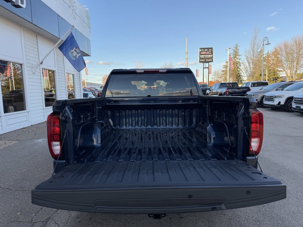 Used 2023 GMC Sierra 1500 SLE image 9