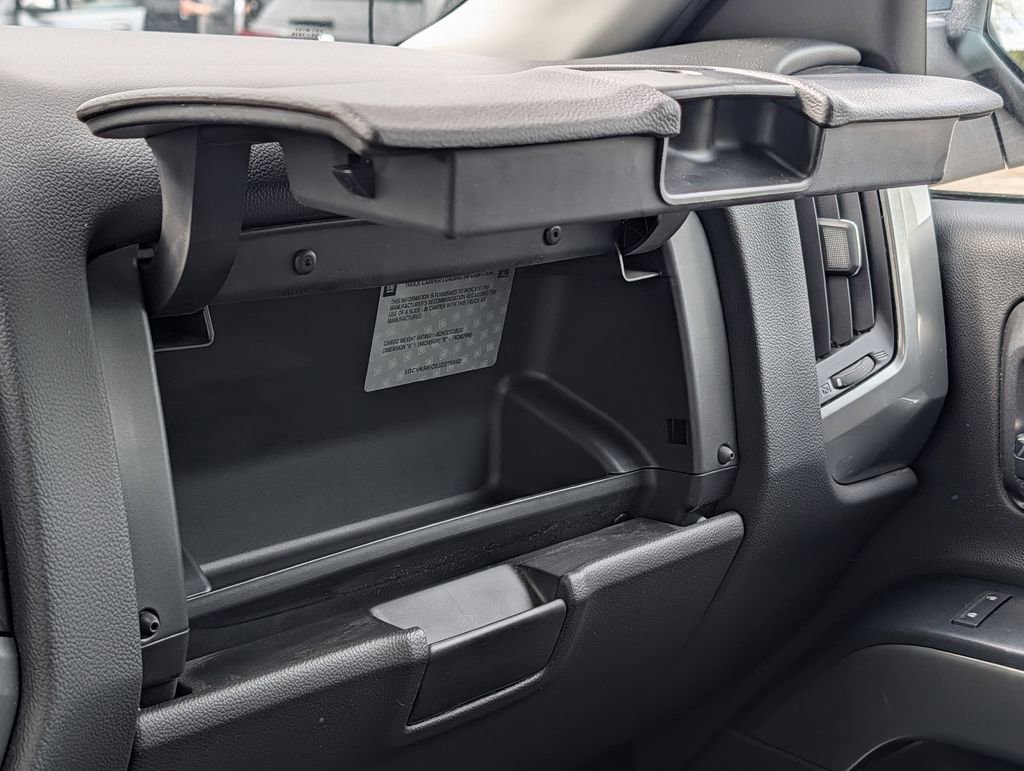 Used 2018 Chevrolet Silverado 1500 LT w/ All Star Edition AWD/4WD image 47