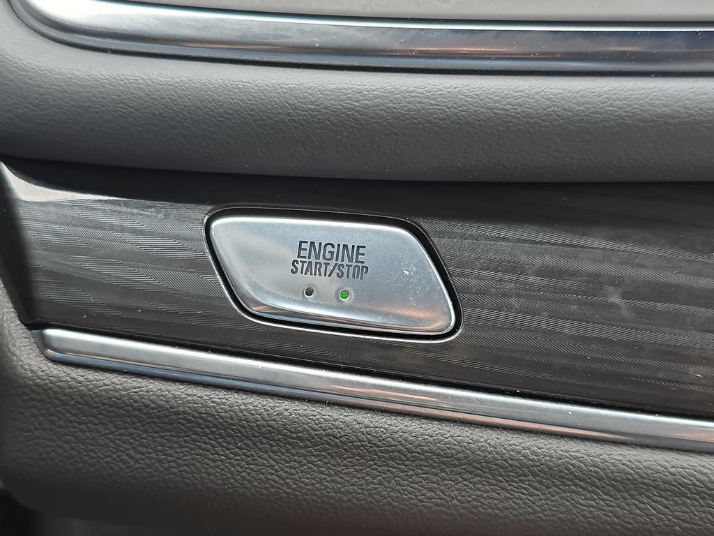 Used 2023 Buick Enclave Essence w/ Sport Touring Edition AWD/4WD image 21