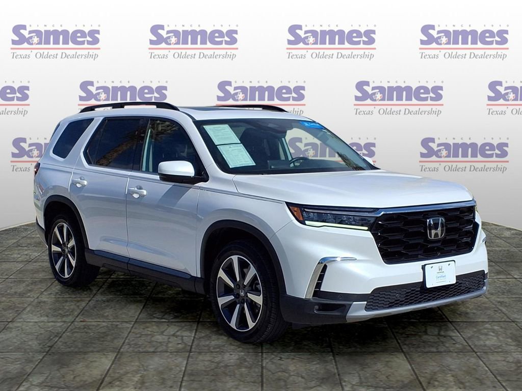 Certified 2024 Honda Pilot Touring image 1