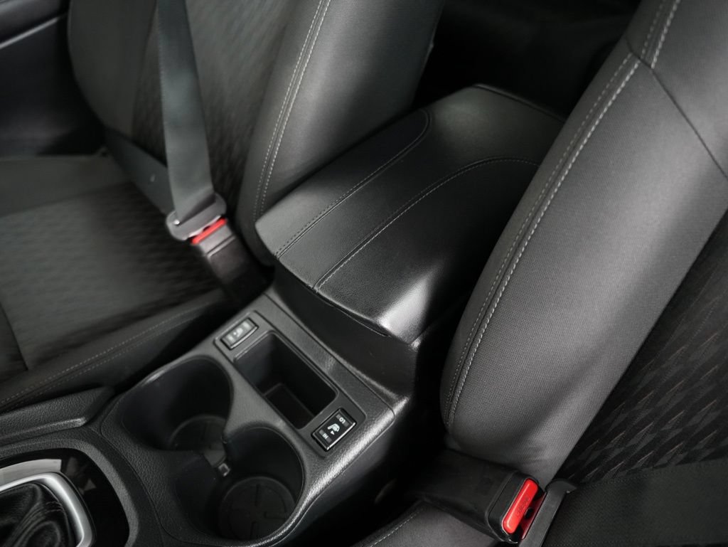 Used 2020 Nissan Rogue SV FWD image 28