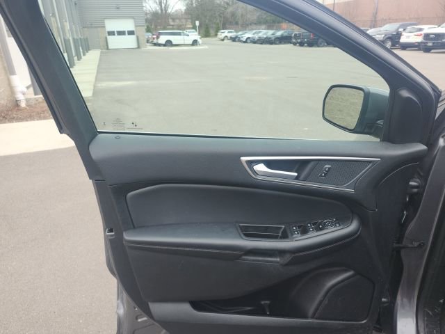 Used 2024 Ford Edge SEL w/ Convenience Package image 17