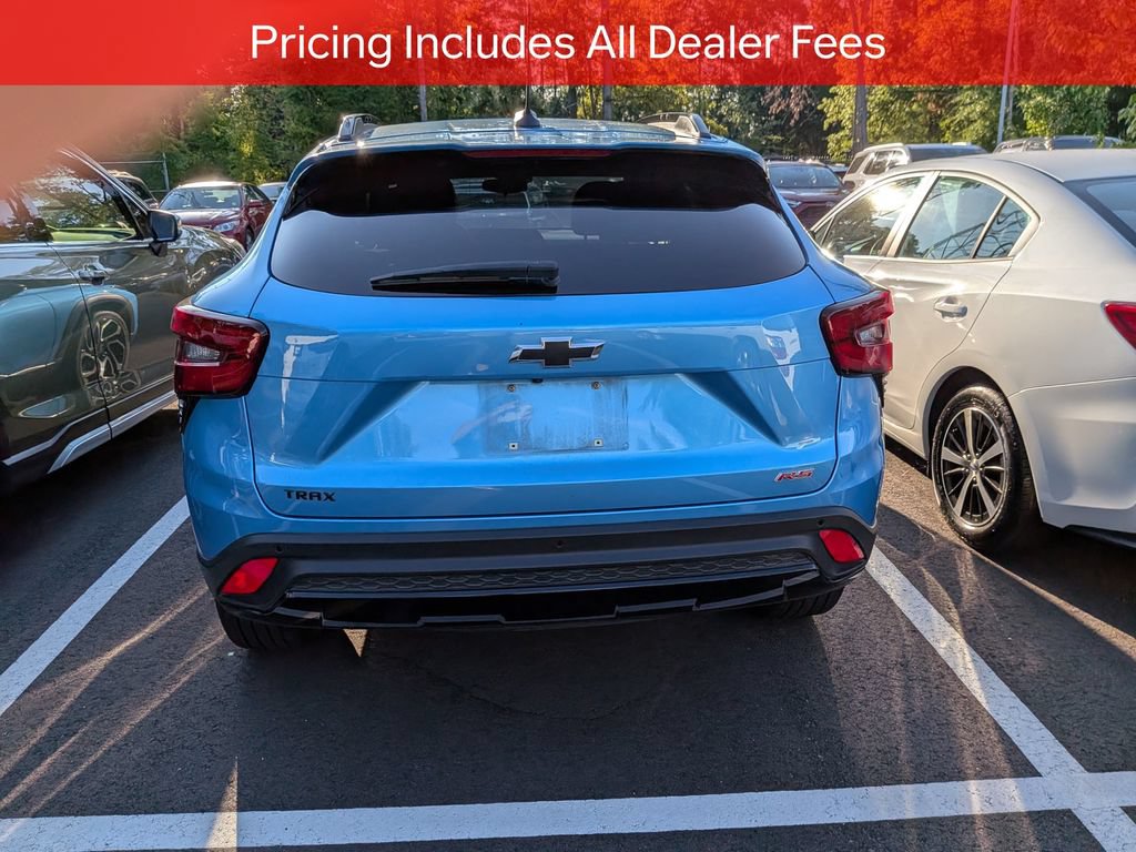 Used 2025 Chevrolet Trax RS w/ Driver Confidence Package FWD image 5