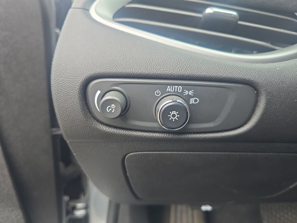 Used 2024 Chevrolet Malibu LT FWD image 27