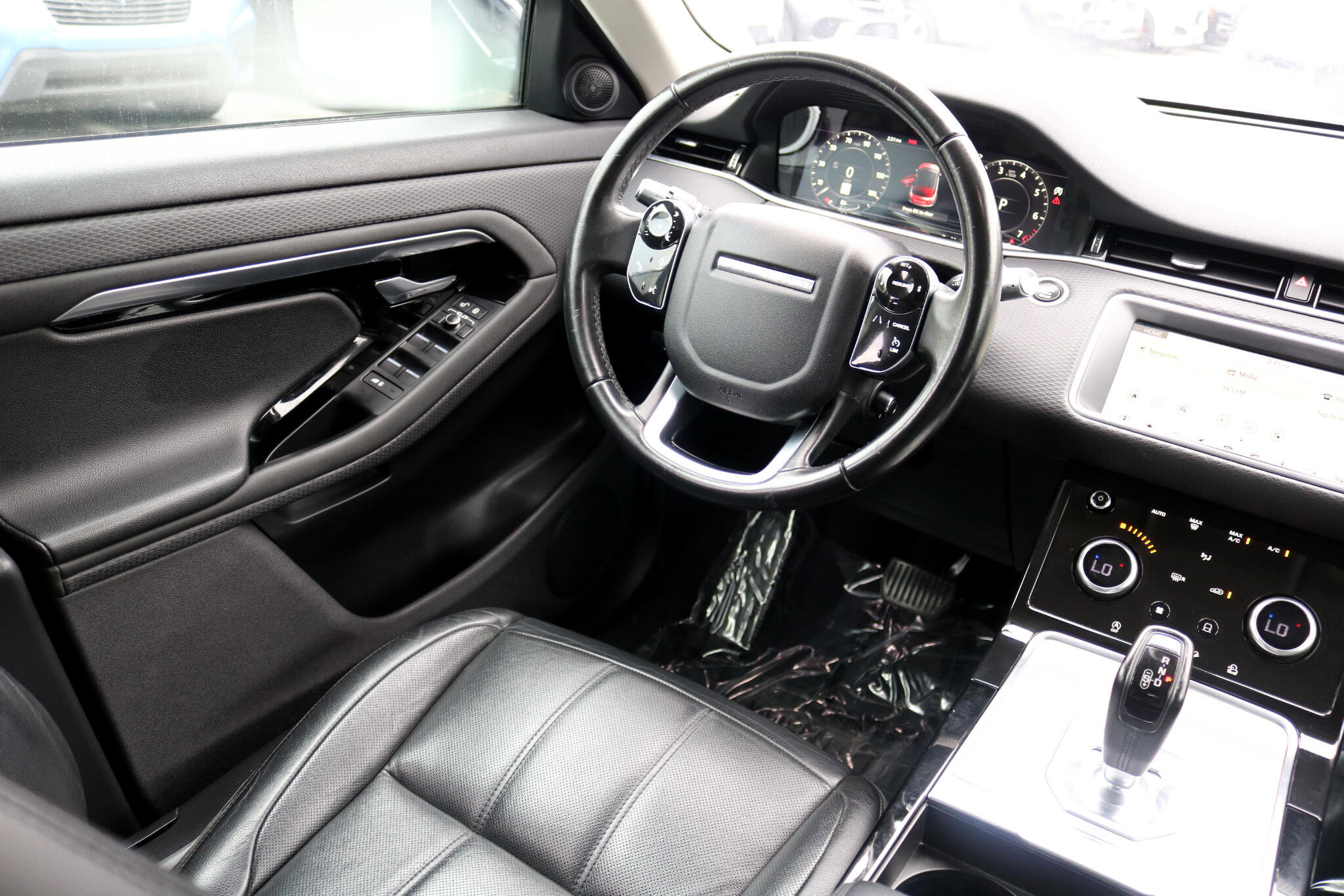 Used 2020 Land Rover Range Rover Evoque S image 36