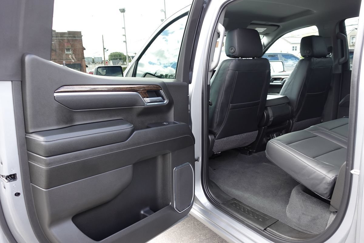 Used 2025 GMC Sierra 1500 Elevation AWD/4WD image 19