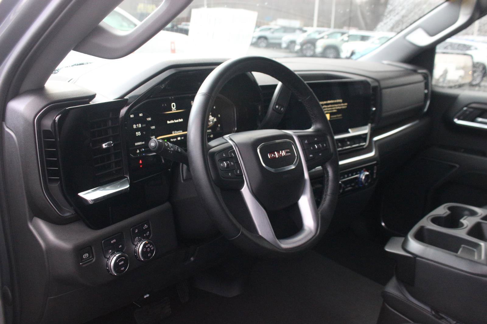 Used 2023 GMC Sierra 1500 SLT image 19