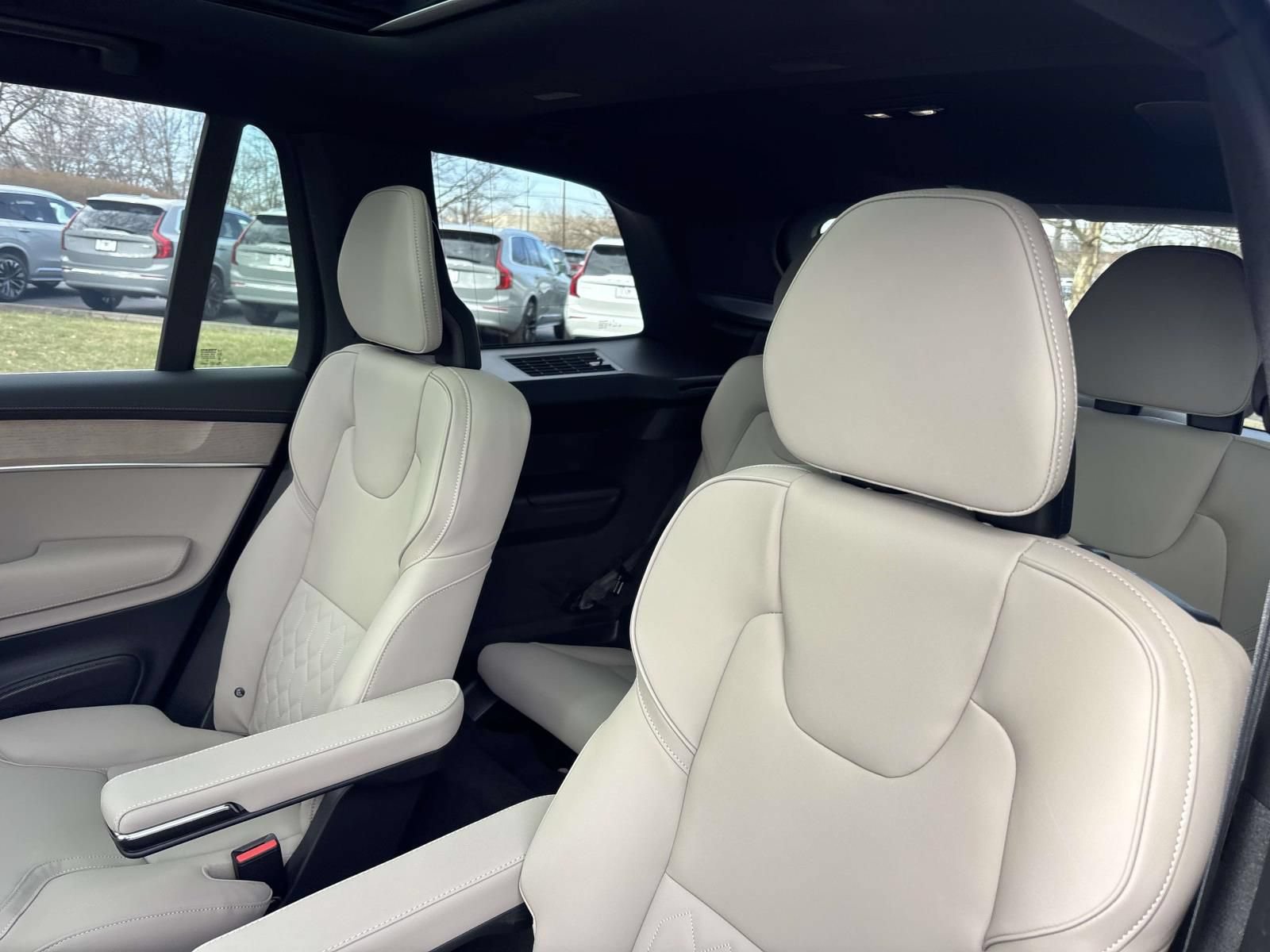 New 2026 Volvo XC90 B6 Plus w/ Protection Package Premier AWD/4WD image 26