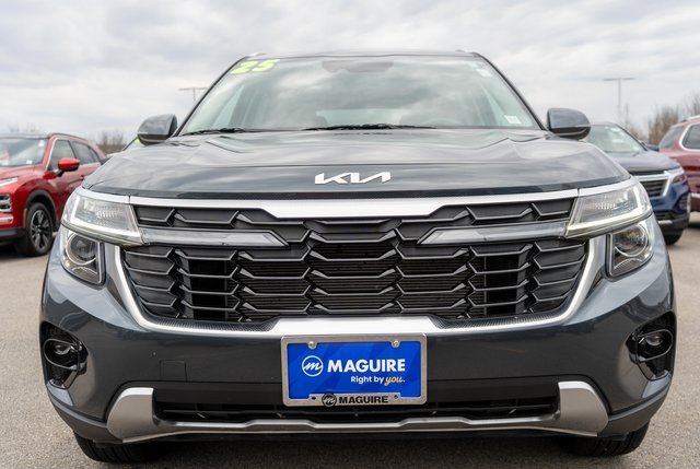 Used 2025 Kia Seltos EX image 3