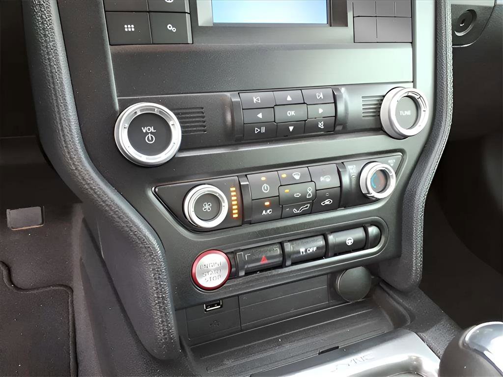 Used 2022 Ford Mustang Coupe image 16