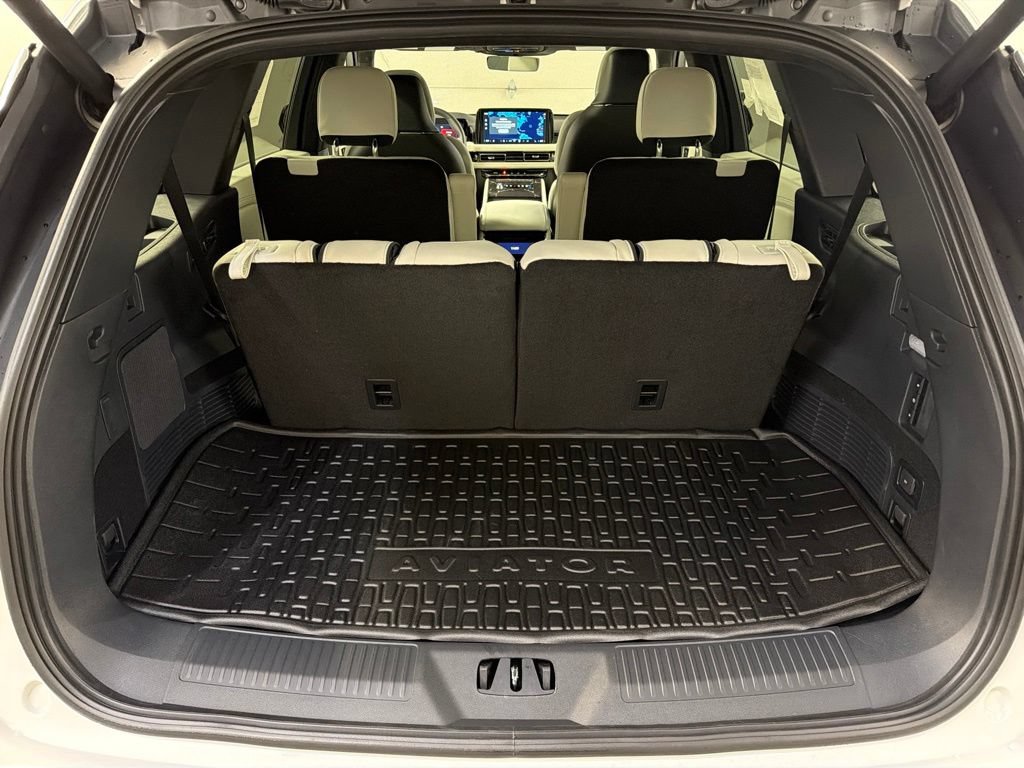 New 2026 Lincoln Aviator Black Label w/ Dynamic Handling Package AWD/4WD image 40
