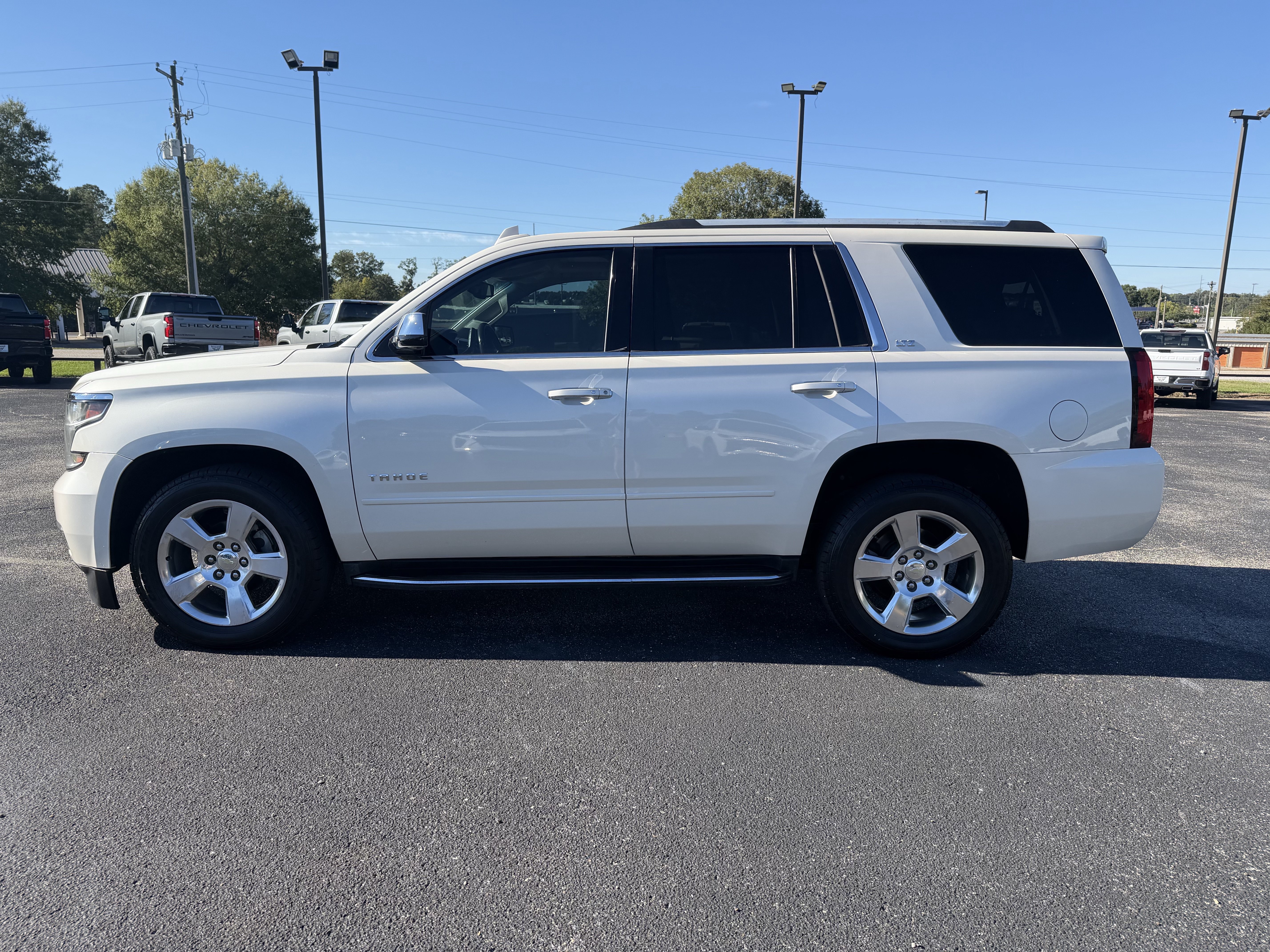 Used 2015 Chevrolet Tahoe LTZ RWD image 6