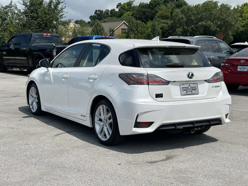 Used 2016 Lexus CT 200h w/ Navigation Package FWD image 7