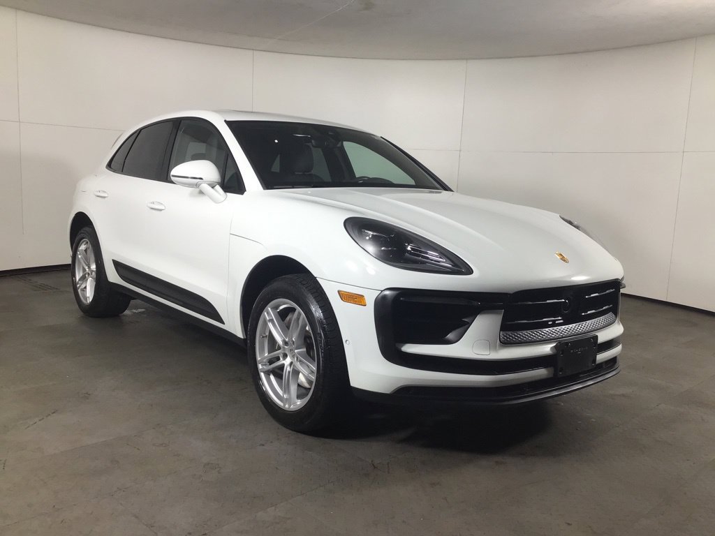 Certified 2023 Porsche Macan Turbo AWD/4WD image 9