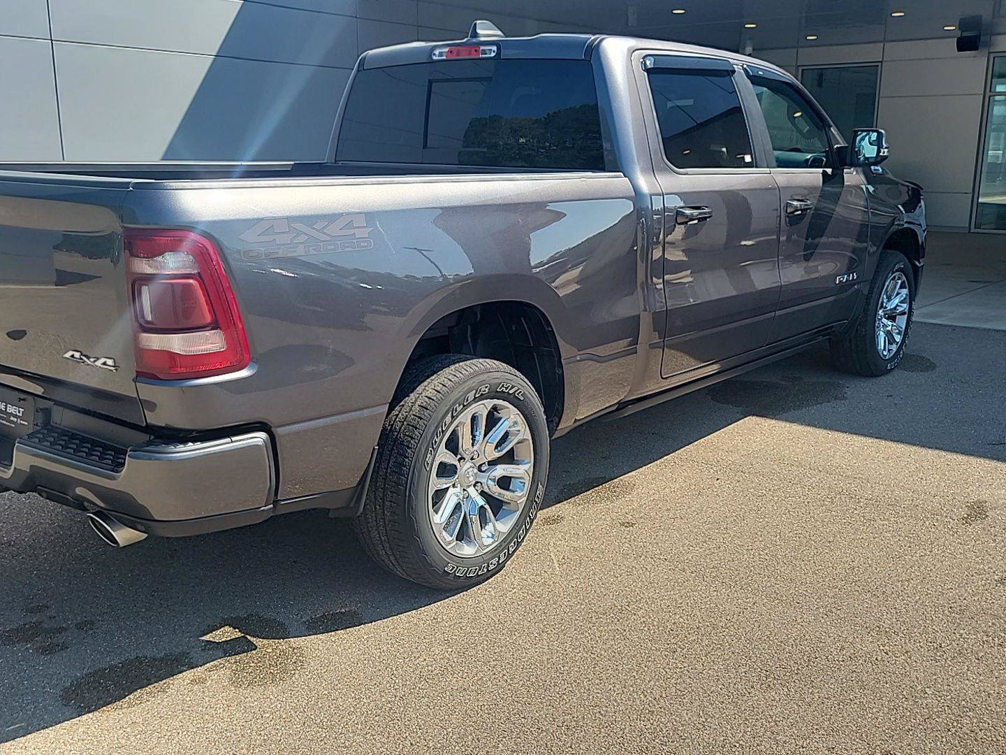 Used 2023 RAM 1500 Laramie AWD/4WD image 21