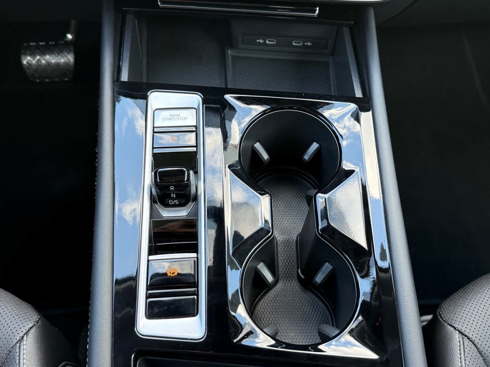 Used 2024 Volkswagen Atlas SE FWD image 18