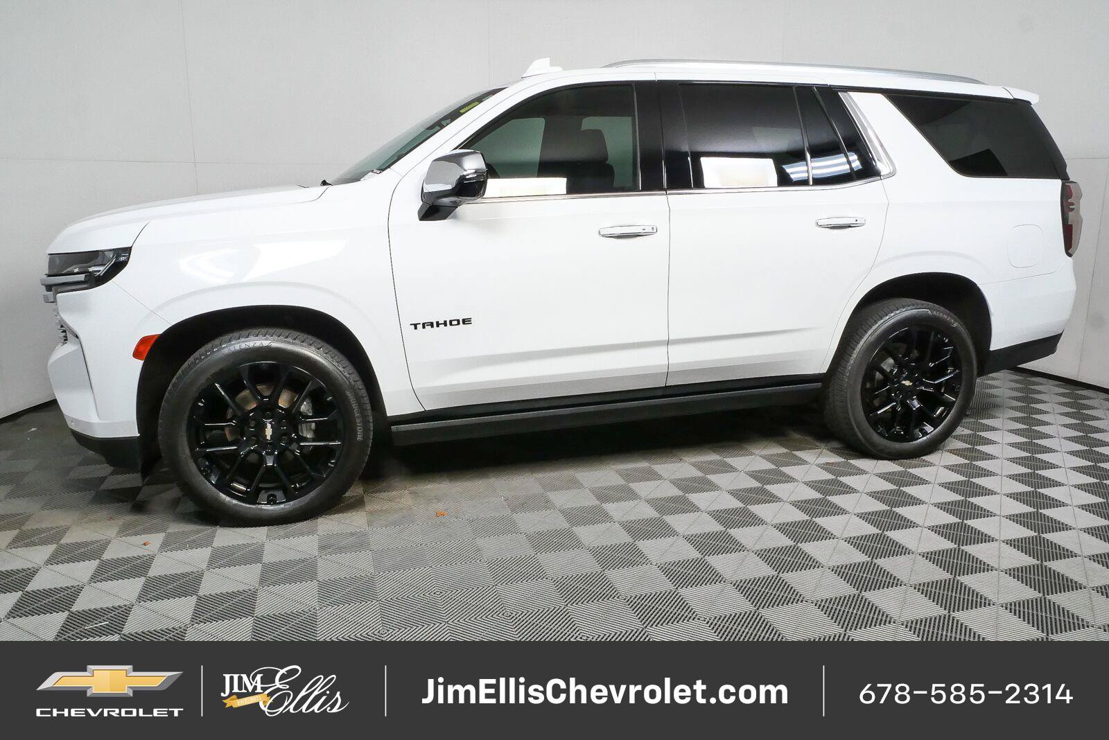 Used 2023 Chevrolet Tahoe Premier w/ Premium Package 2 AWD/4WD image 23