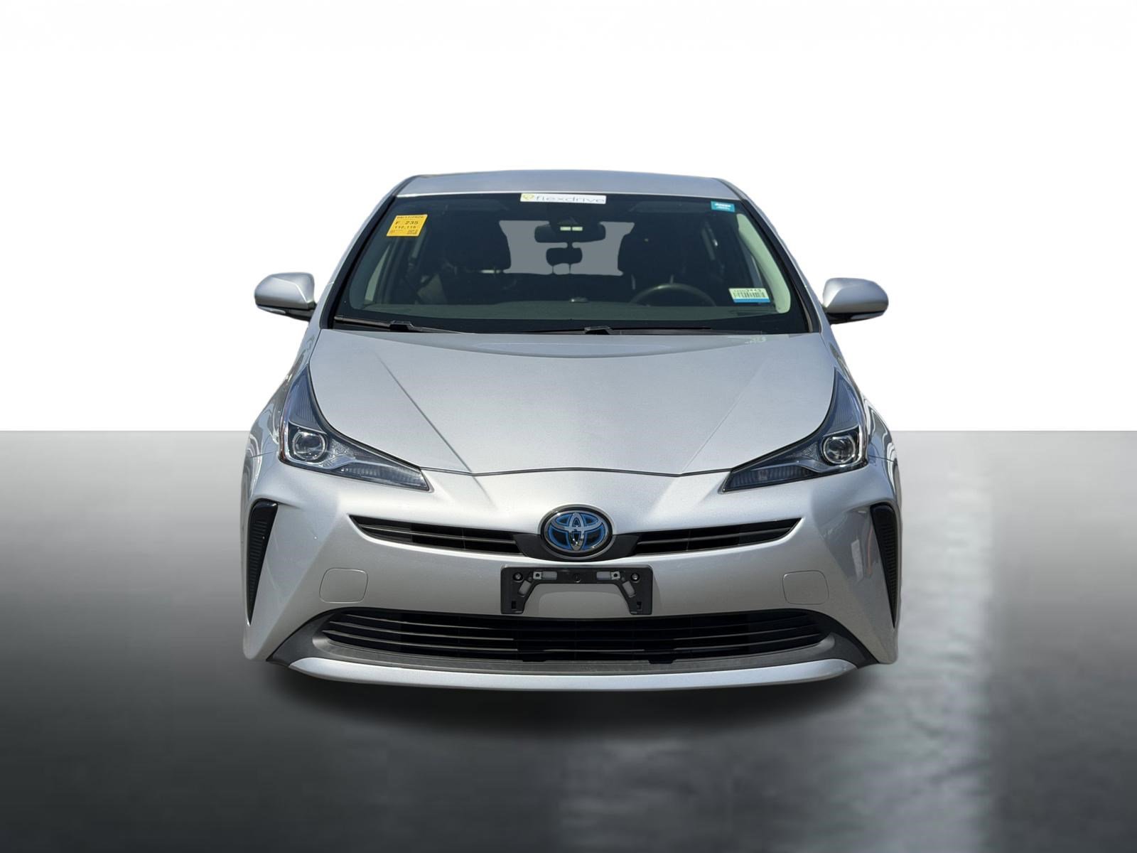 Used 2022 Toyota Prius L Eco FWD image 3