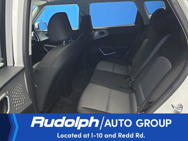 Used 2025 Kia Soul LX w/ LX Technology Package FWD image 25