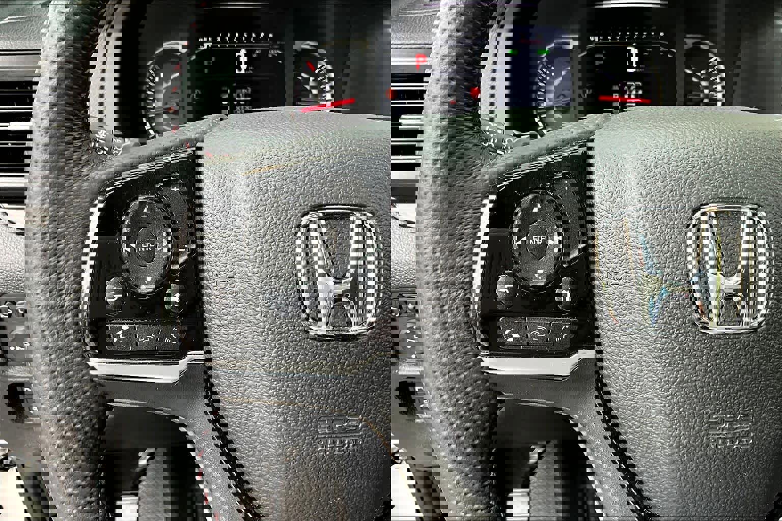 Certified 2025 Honda Passport Black Edition image 24