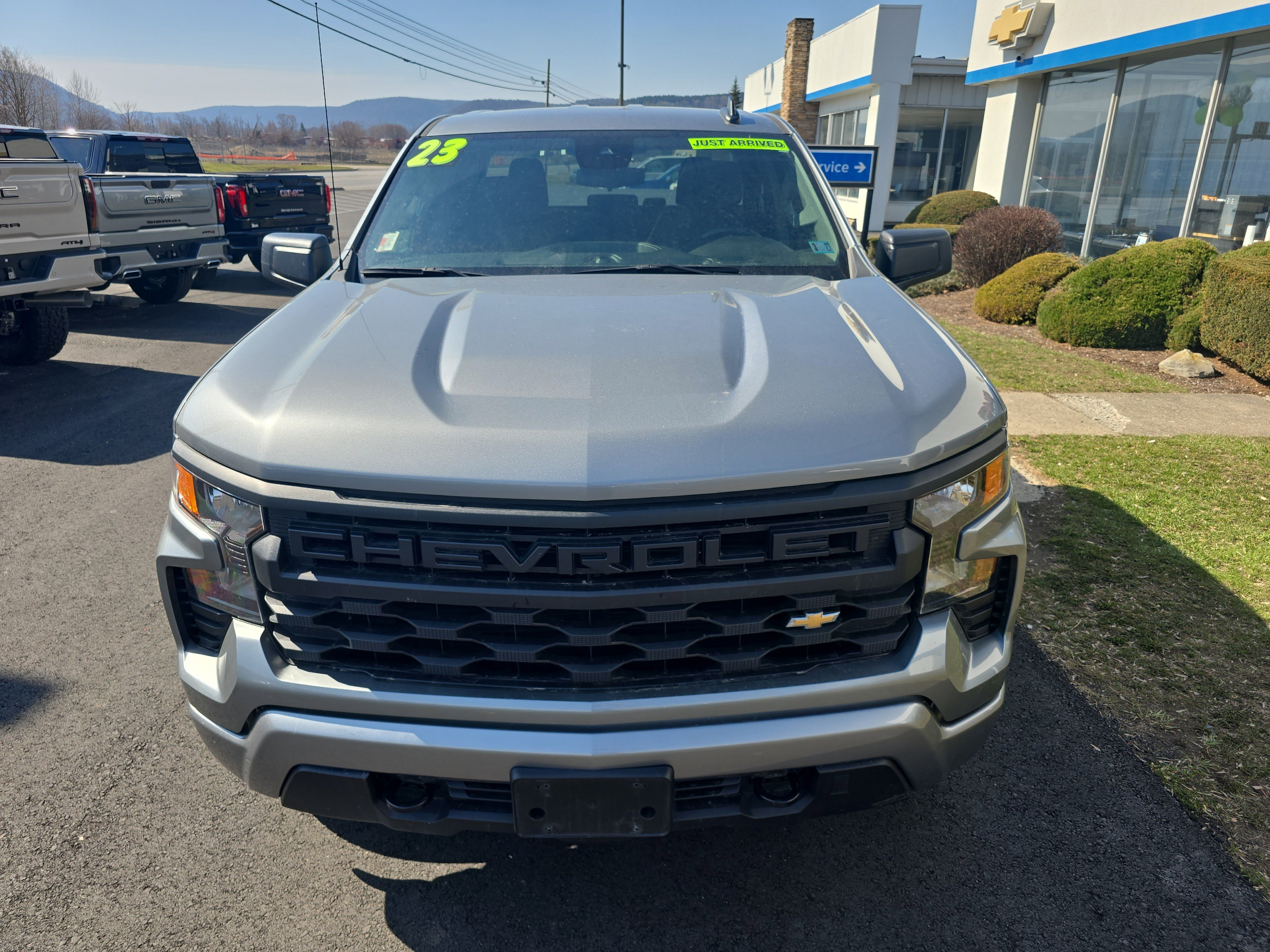 Used 2023 Chevrolet Silverado 1500 Custom image 9