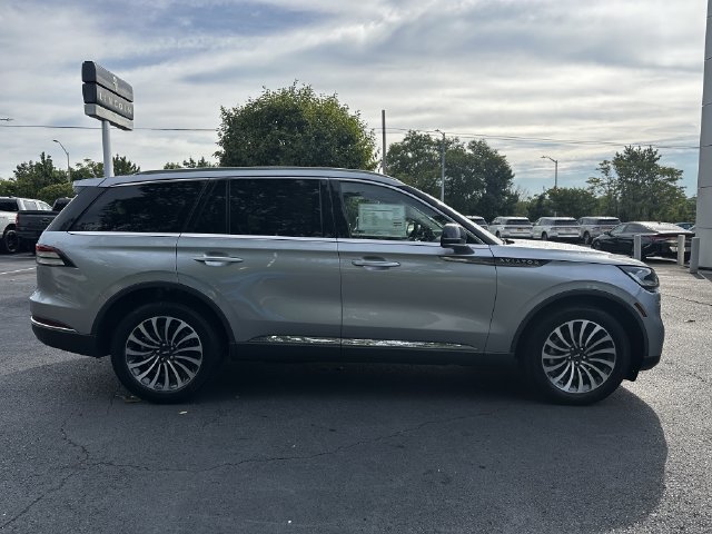 Certified 2023 Lincoln Aviator AWD w/ Premium Package image 4