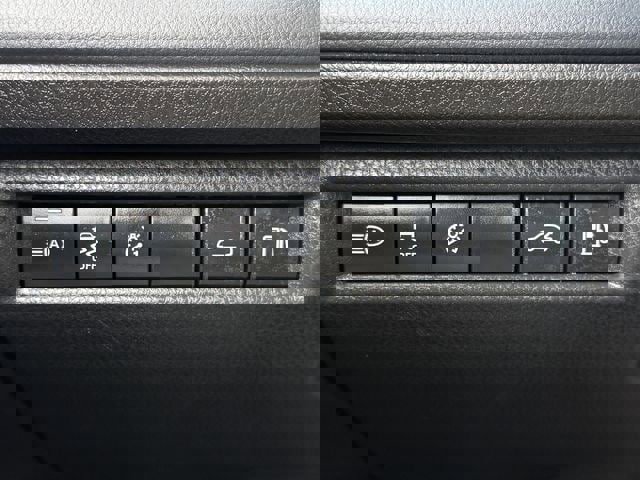 Used 2025 Toyota Camry XSE w/ Premium Package image 23