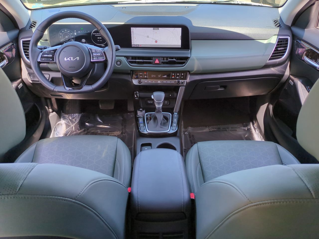 Certified 2024 Kia Seltos SX w/ SX Sunroof Package image 15