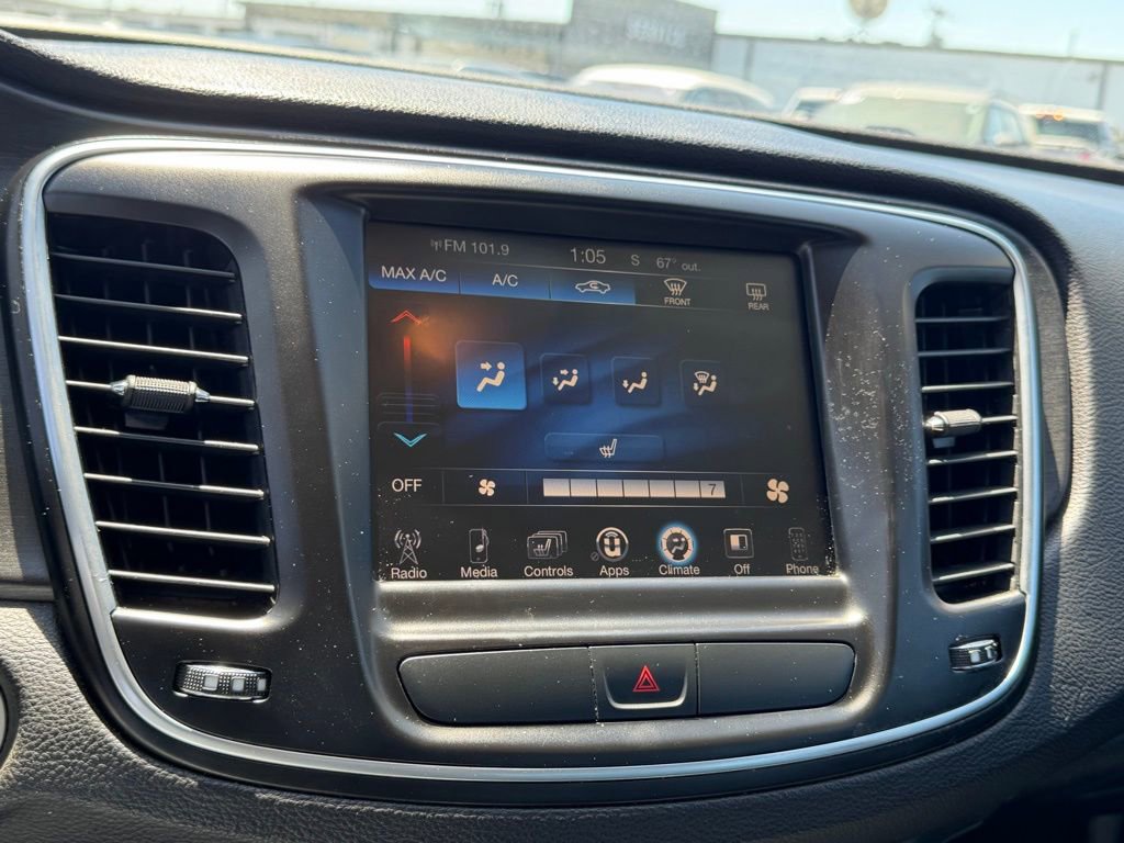 Used 2016 Chrysler 200 Limited FWD image 21