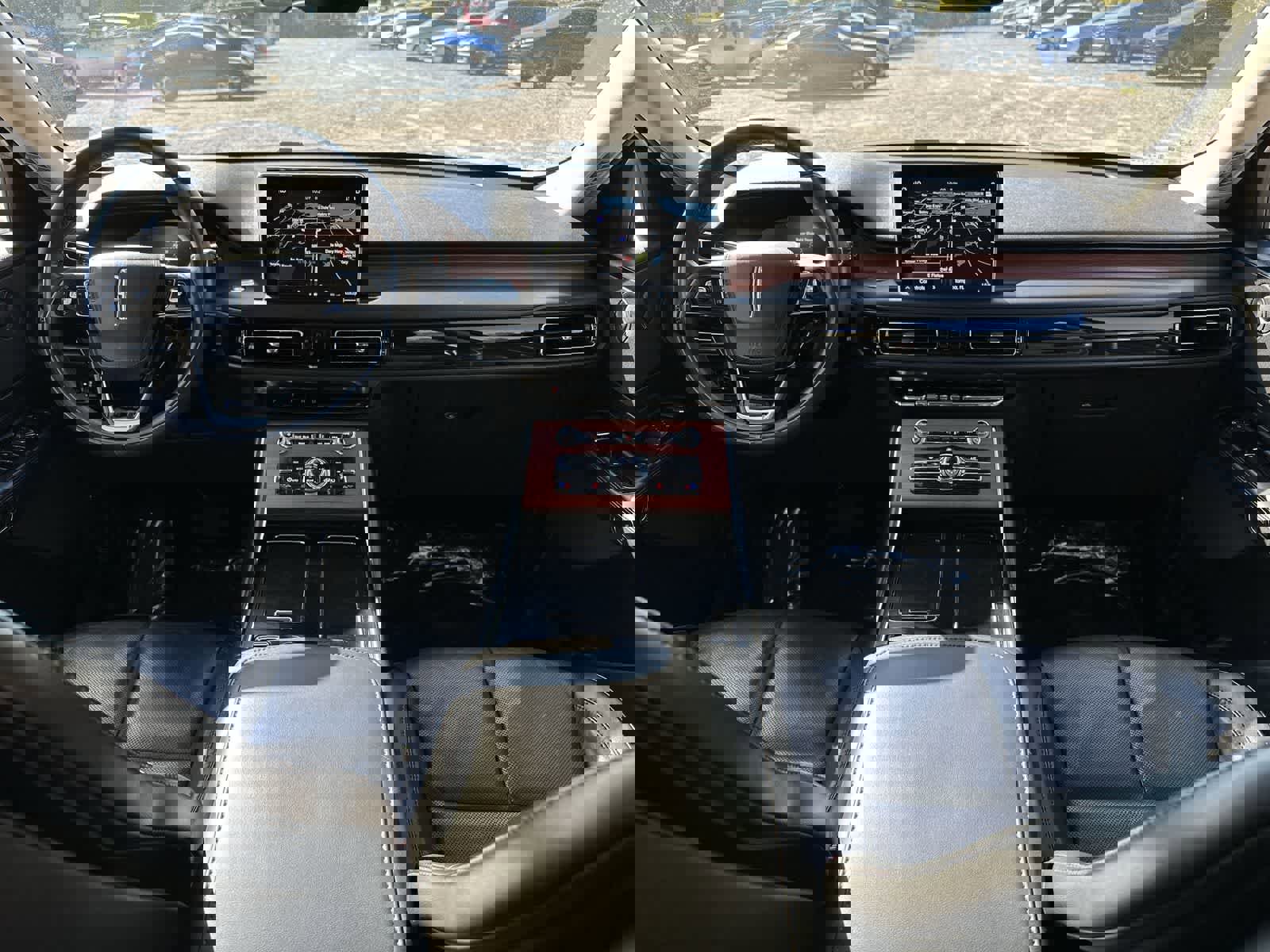 Used 2024 Lincoln Aviator Reserve AWD/4WD image 10