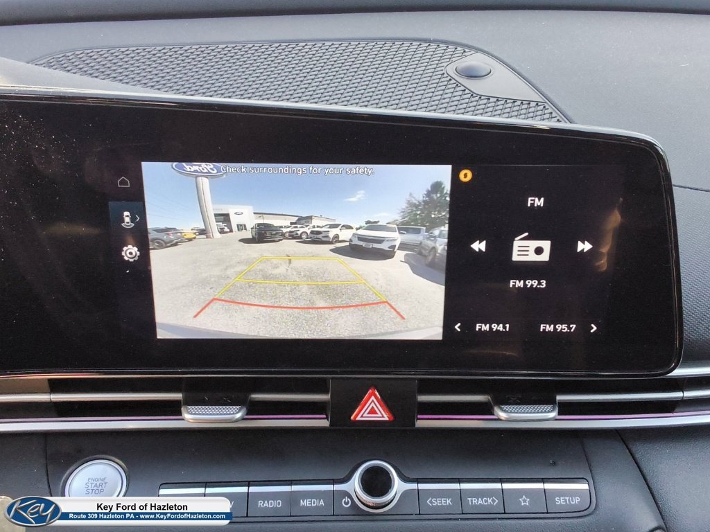 Used 2025 Hyundai Elantra SEL FWD image 31