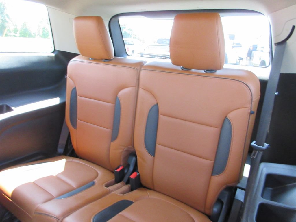 Used 2019 GMC Acadia SLT AWD/4WD image 22