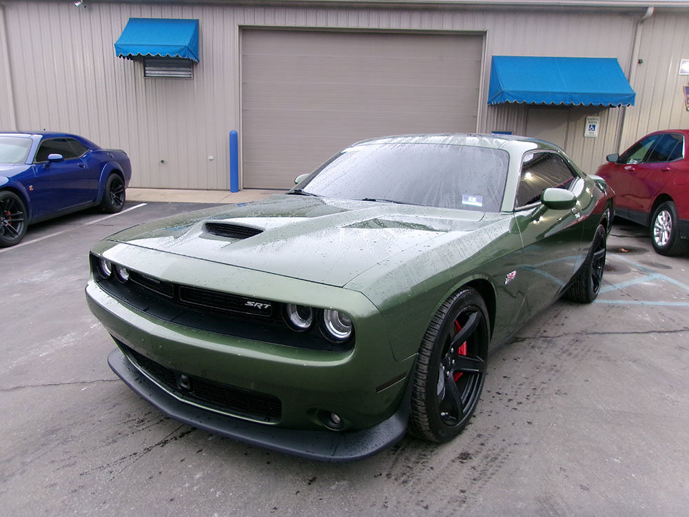 Used 2018 Dodge Challenger SRT w/ Technology Group RWD image 3