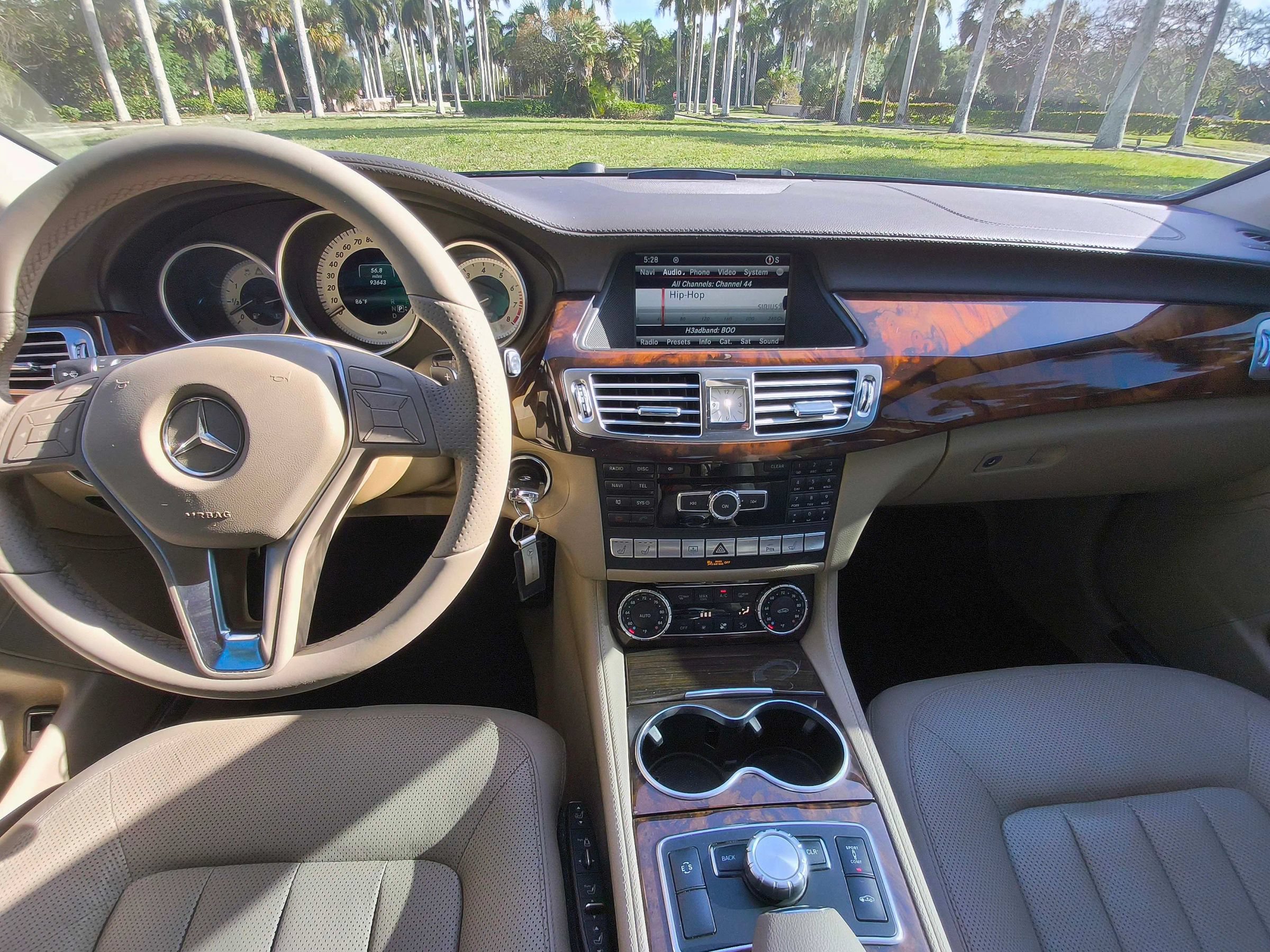 Used 2013 Mercedes-Benz CLS 550 4MATIC image 24