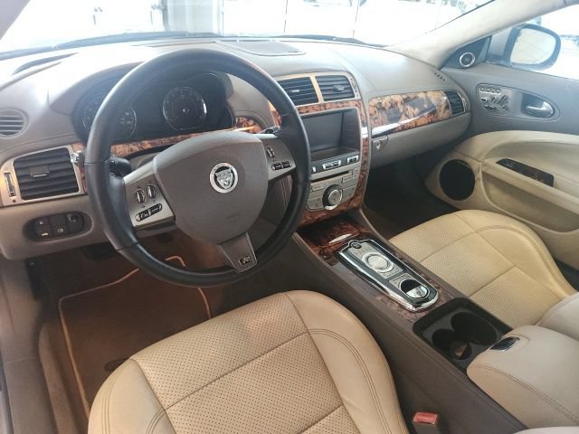 Used 2011 Jaguar XKR R RWD image 23
