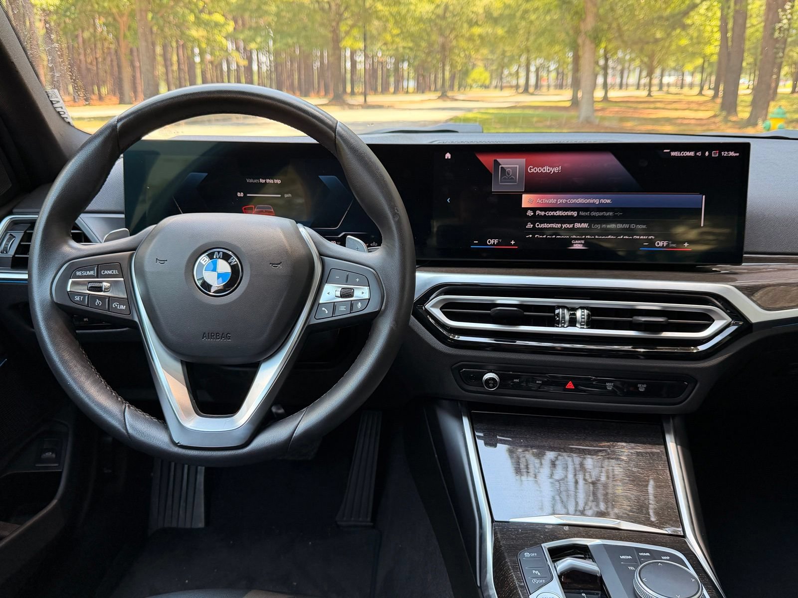 Used 2023 BMW 330i Sedan w/ Driving Assistance Package RWD image 3
