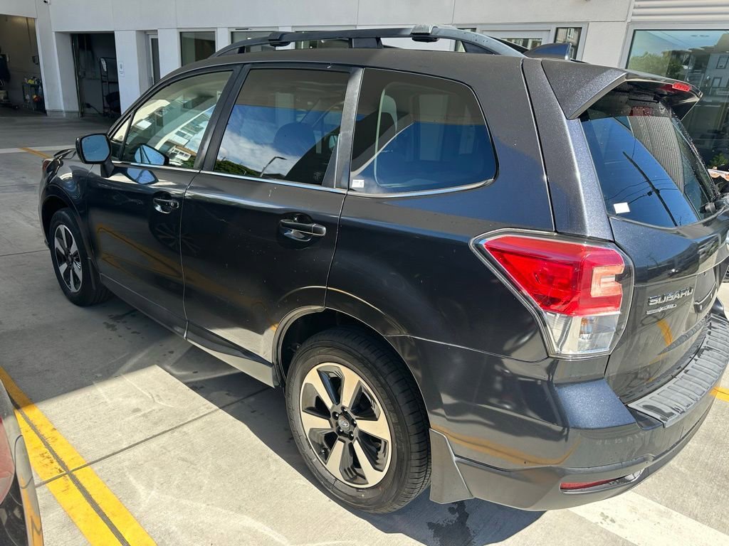 Used 2017 Subaru Forester 2.5i Limited w/ Protection Package #2 AWD/4WD image 4