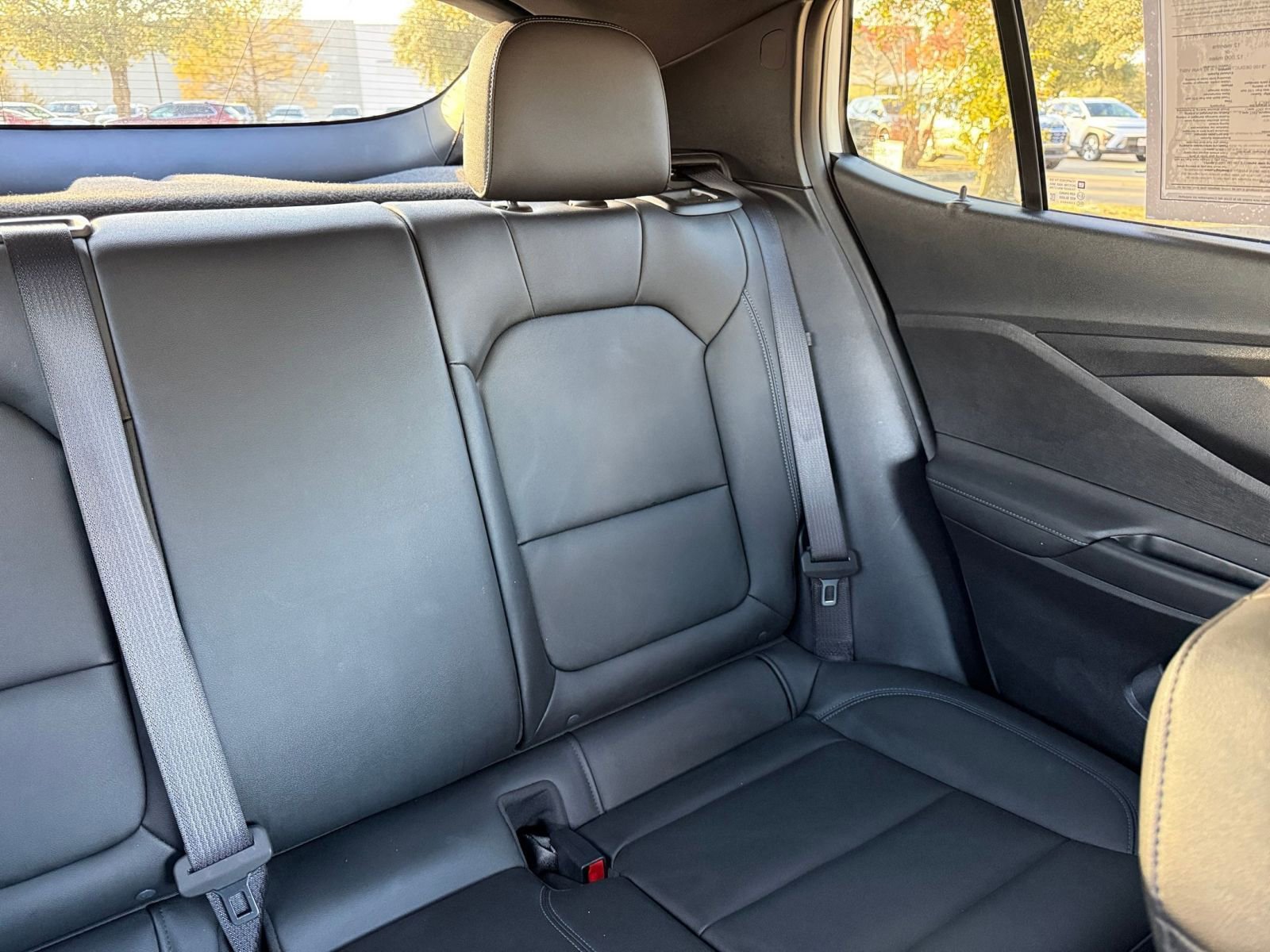 Used 2025 Buick Envista Sport Touring image 37