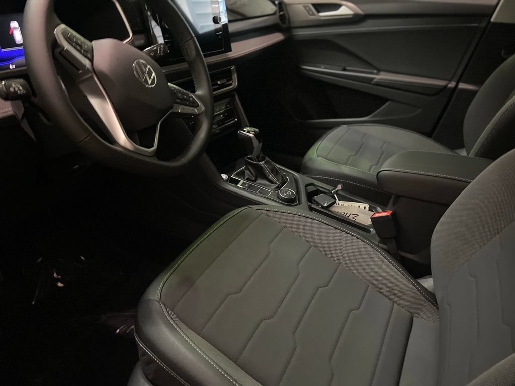 New 2026 Volkswagen Taos SE AWD/4WD image 4