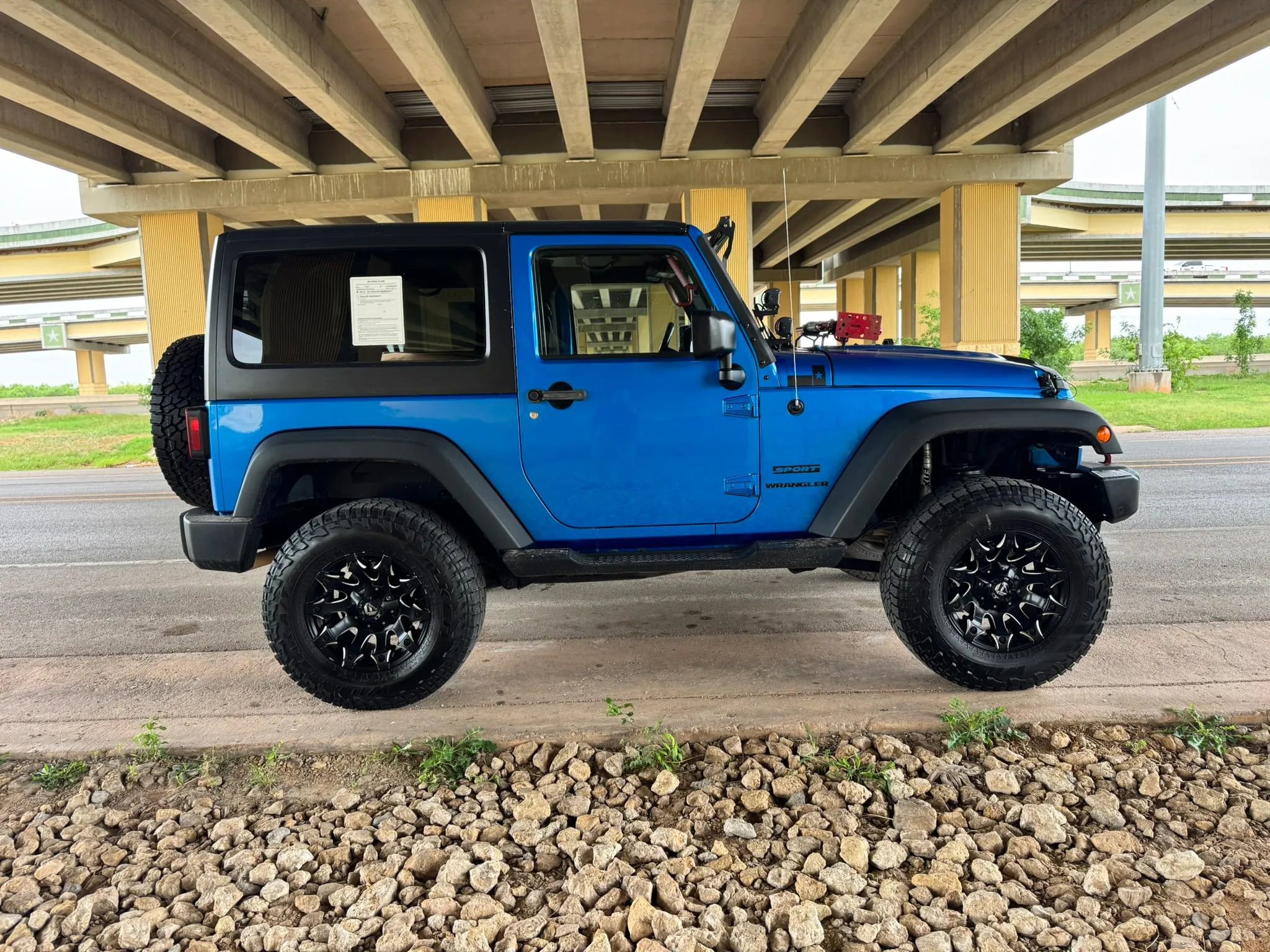 Used 2015 Jeep Wrangler Sport w/ Quick Order Package 23S AWD/4WD image 2