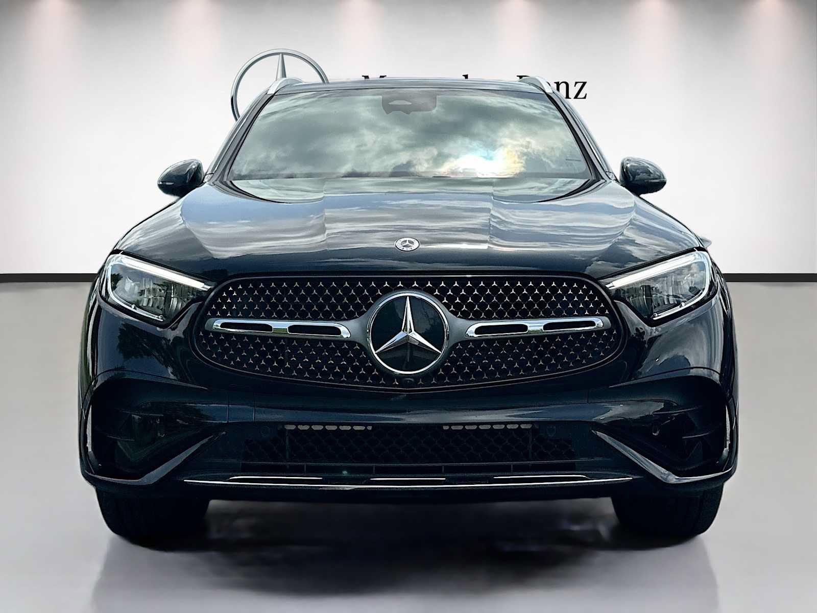 Certified 2024 Mercedes-Benz GLC 300 4MATIC image 2