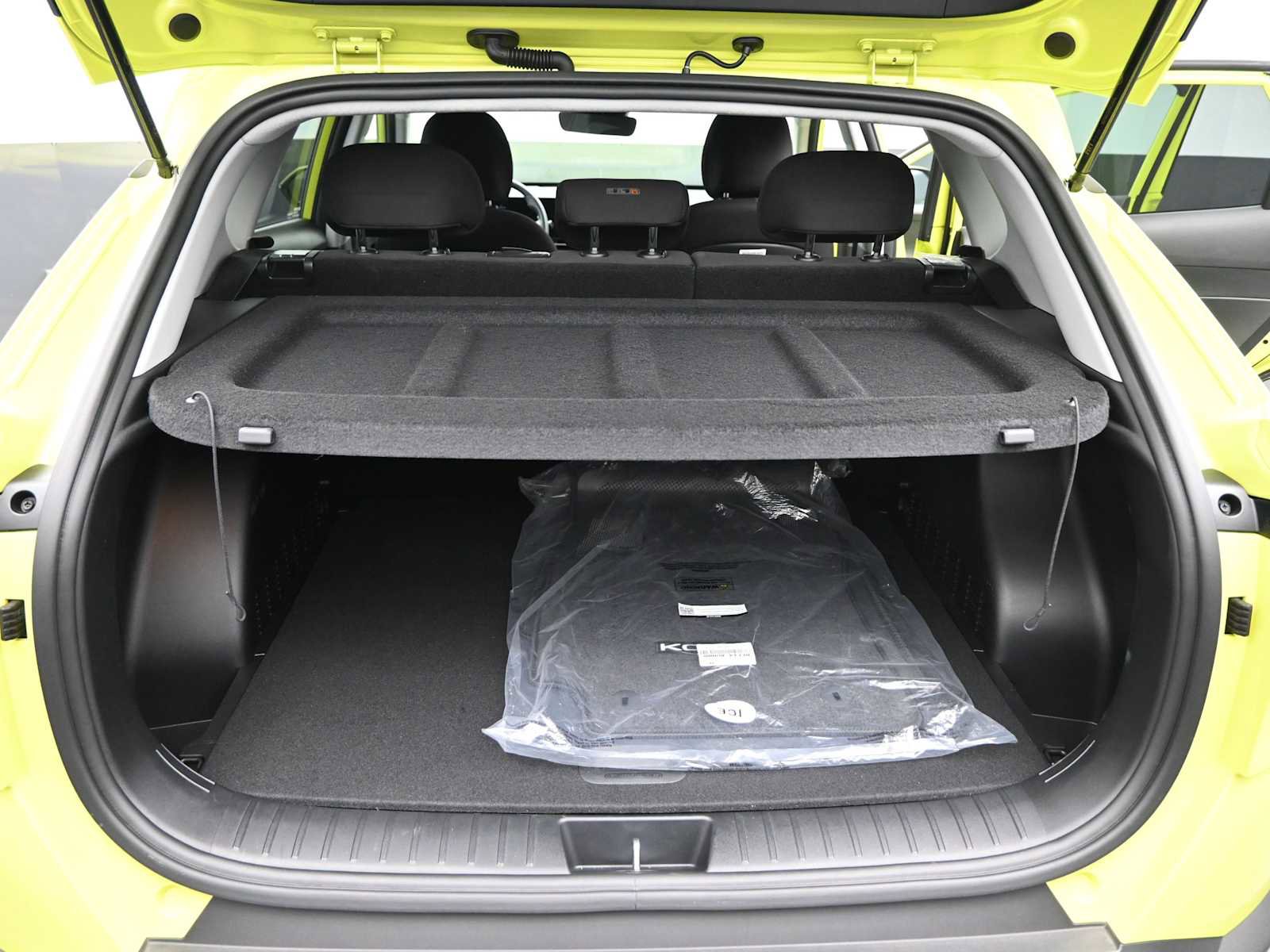 Certified 2025 Hyundai Kona SEL image 13