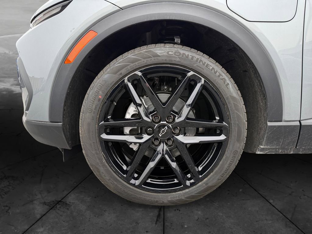 New 2026 Chevrolet Equinox EV LT w/ LPO, Blackout Package image 14