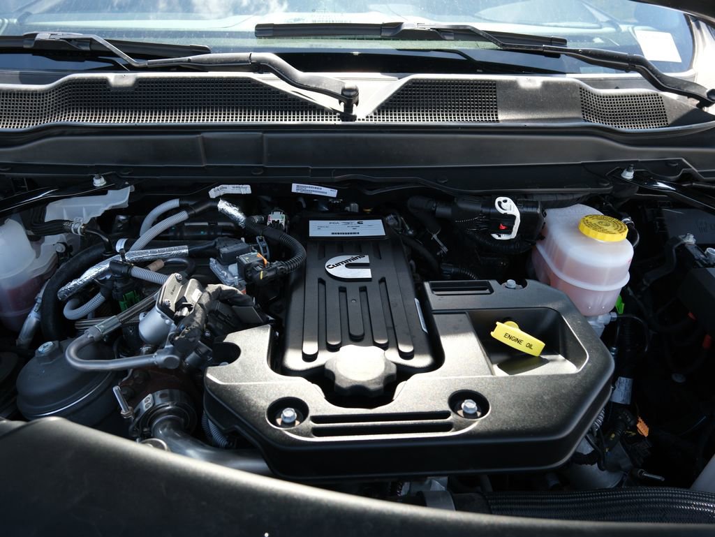 Used 2025 RAM 3500 Limited image 38