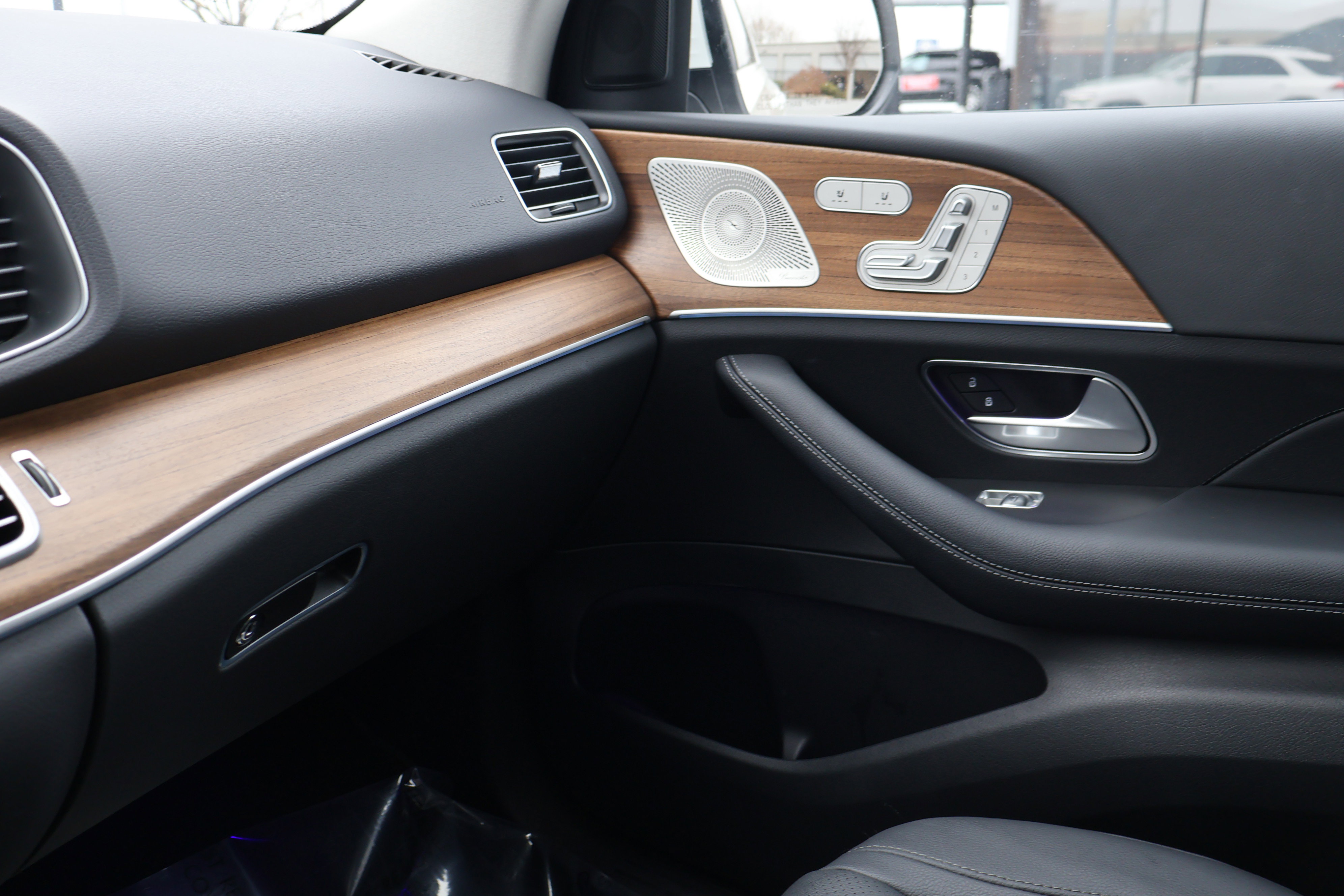 Used 2025 Mercedes-Benz GLE 350 4MATIC image 41