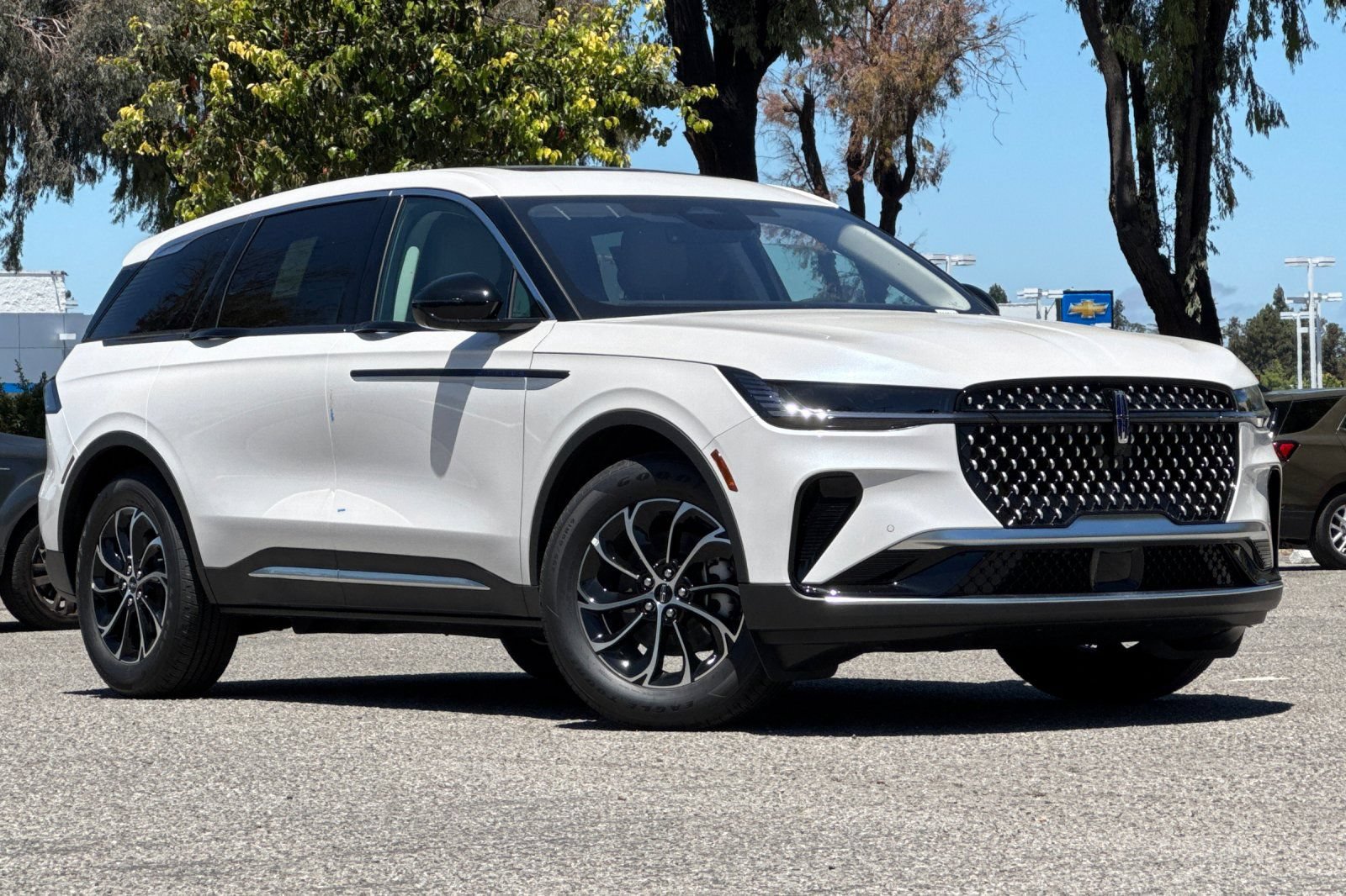 New 2026 Lincoln Nautilus Premier w/ Equipment Group 102A AWD/4WD image 2