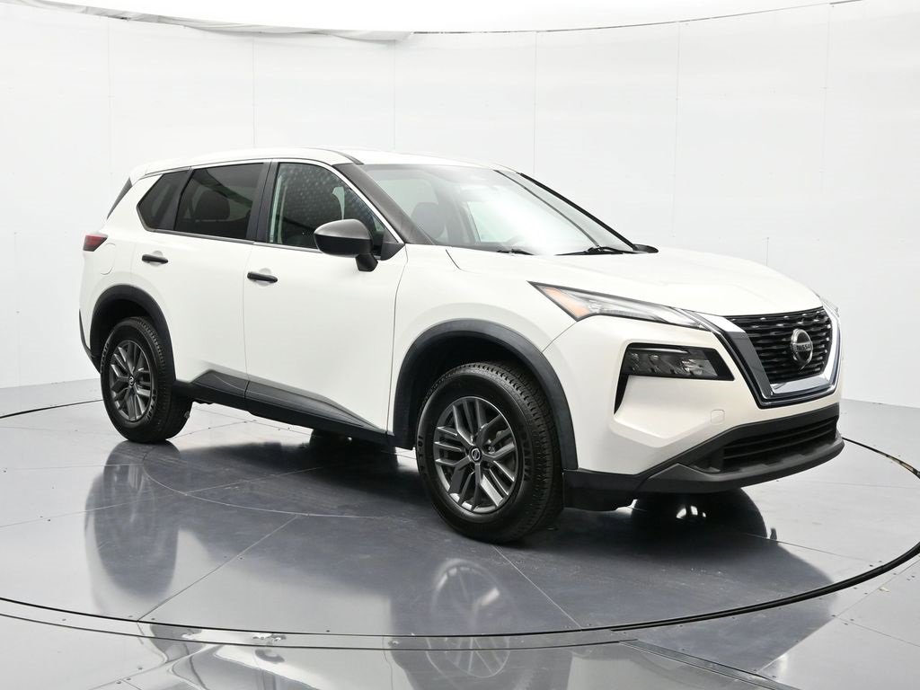 Used 2021 Nissan Rogue S image 3