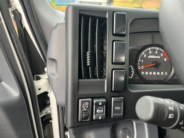 New 2024 Chevrolet Low Cab Forward image 12