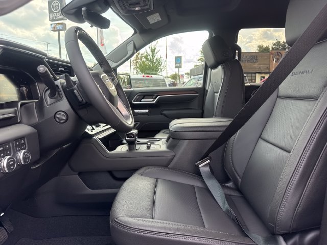 New 2026 GMC Sierra 1500 Denali w/ Technology Package AWD/4WD image 13
