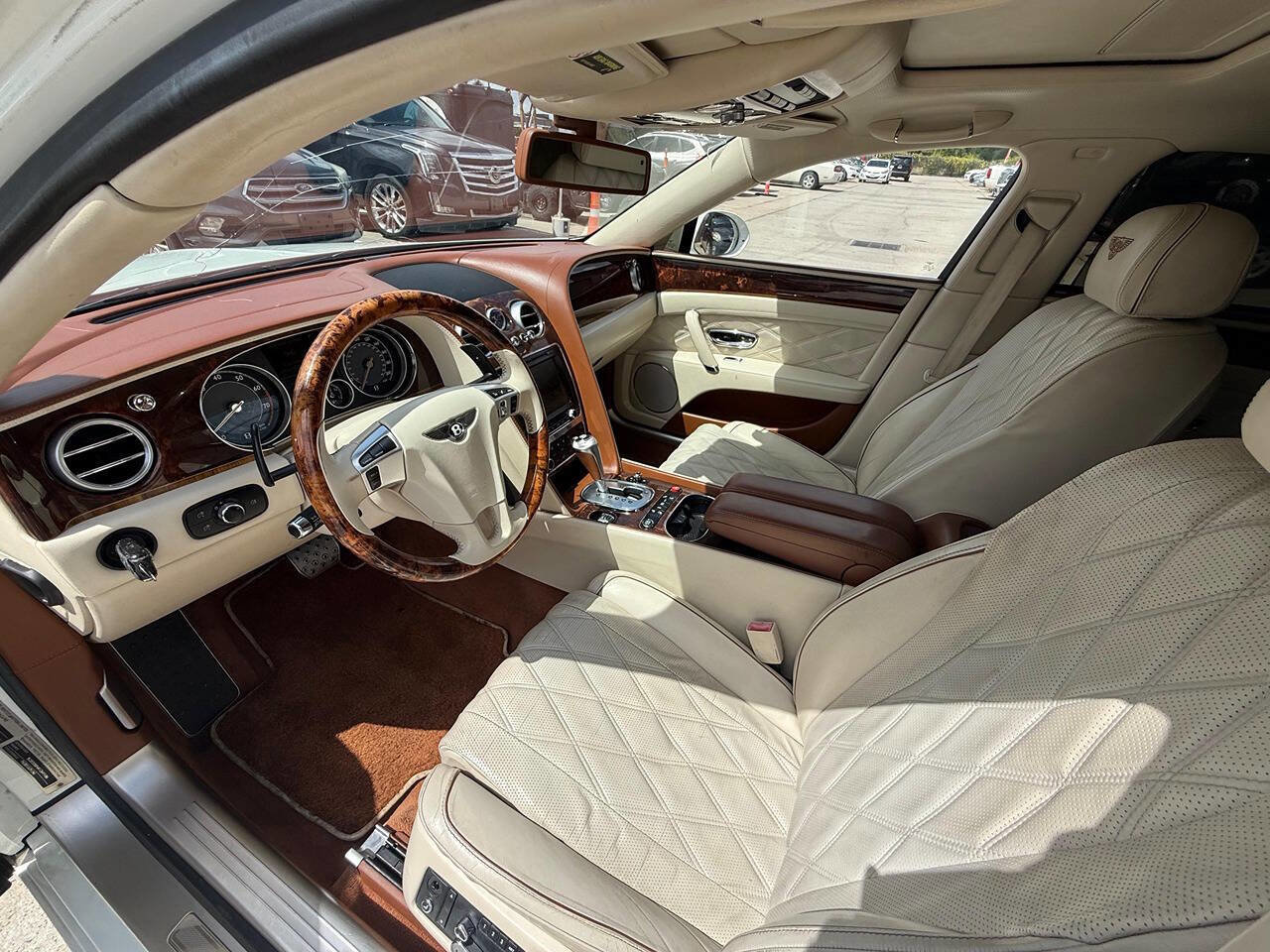 Used 2015 Bentley Flying Spur W12 image 39